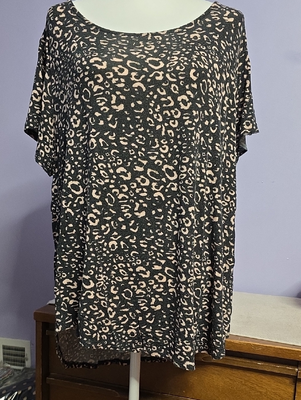 Simply Emma Black with‎ Blush Leopard Print Tunic
